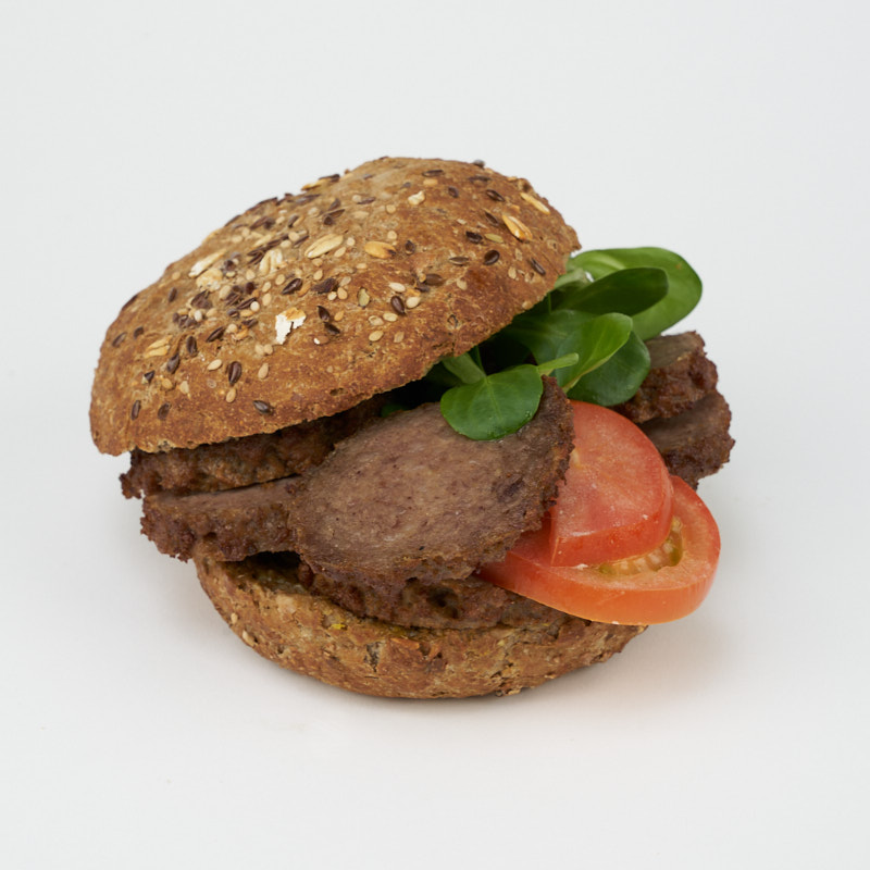 BROODJE WARME GEHAKTBAL