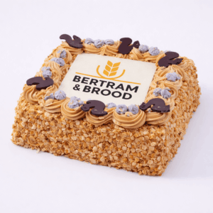 HAZELNOOT SCHUIM FOTOTAART